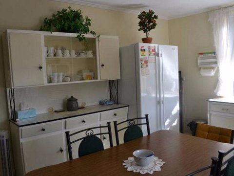 Squatters Cottage - Hotel Accommodation 1