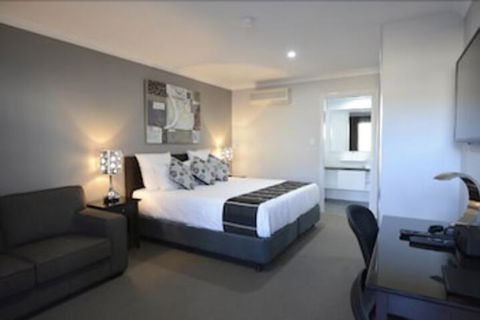 Aastro Dish Motor Inn - Hotel Accommodation 4