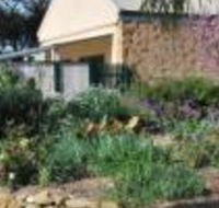 Brayfield Cottage - Hotel Accommodation