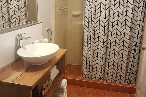 Adamsons Riverside Accommodation - Hotel Accommodation 5