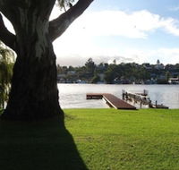 Eleven From The Left - Hotel Accommodation