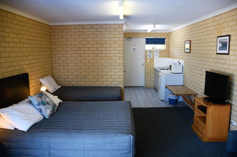 Kalbarri Seafront Villas - Hotel Accommodation 5