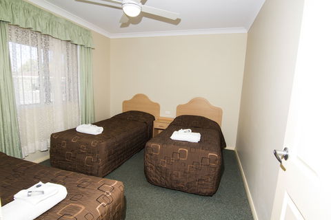 Green Gables Motel - Hotel Accommodation 2