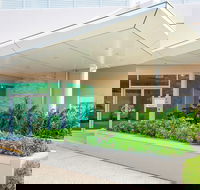 Beachlife Holiday Apartments - Hotel Accommodation