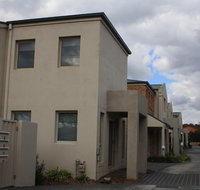 Grand Manor Motor Inn - Queanbeyan - Hotel Accommodation