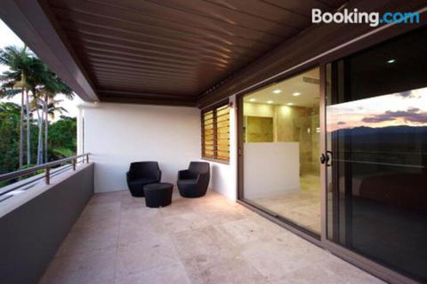 Villa One On Murphy Luxury Holiday Villa - Hotel Accommodation 0
