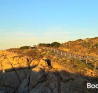 All Seasons Port Elliot Holiday House - Hotel Accommodation