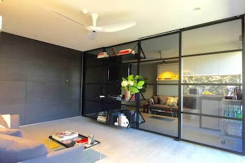 Meticulously Designed Sydney Aptmnt - Hotel Accommodation 0