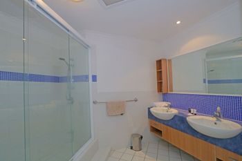 Pacific Royale Penthouse 311 - Hotel Accommodation 2