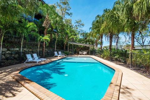 Shorelines 23 Hamilton Island 2 Bedroom Ocean View Â Near Marina With Golf Buggy - Hotel Accommodation 2