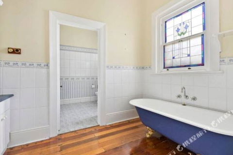 Rose Garden Spacious Family Home Near CBD - Hotel Accommodation 5
