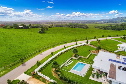 Your Luxury Escape - Scenic Vista - Hotel Accommodation 1