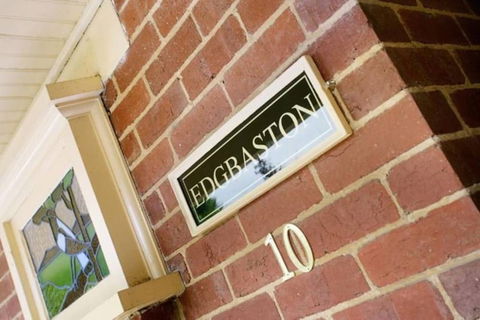 Rosanna Mansion - Hotel Accommodation 1