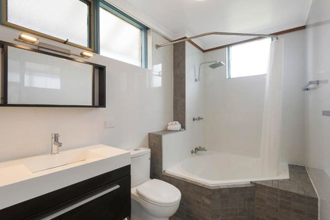 Whalevue Unit 2 - Hotel Accommodation 4