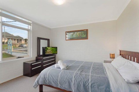 Whalevue Unit 2 - Hotel Accommodation 2