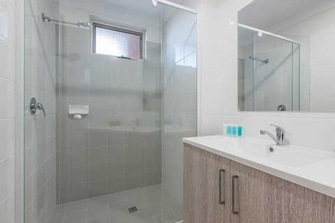 Jurien Bay Motel Apartments - Hotel Accommodation 3