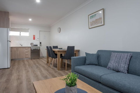 Jurien Bay Motel Apartments - Hotel Accommodation 5