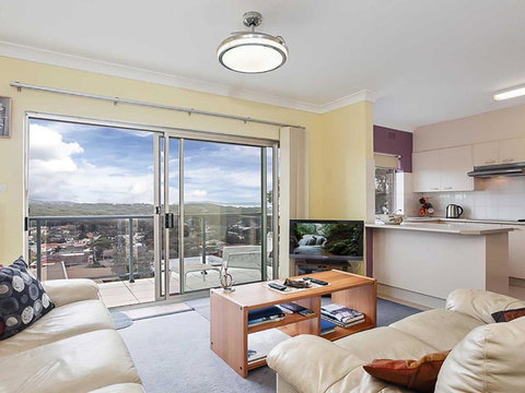 9 Adriana 83 Ronald Avenue Fabulous Views & Aircon - Hotel Accommodation 1