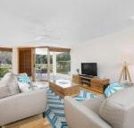 The Palms 1 at Clarkes Beach - Hotel Accommodation
