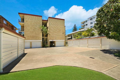 Golden Shores U8 21 Landsborough Parade - Hotel Accommodation 2