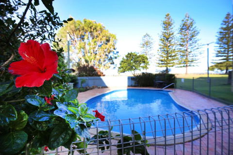 Golden Shores U8 21 Landsborough Parade - Hotel Accommodation 3