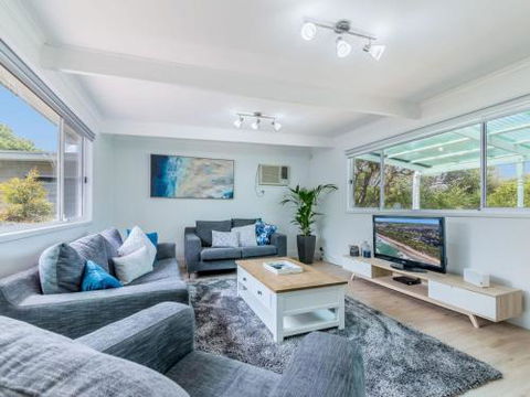 DRIFTAWAY ACROSS FROM SURF BEACH - Hotel Accommodation 1