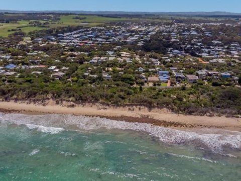 DRIFTAWAY ACROSS FROM SURF BEACH - Hotel Accommodation 4