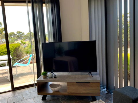 Nepean View - Hotel Accommodation 6