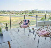 Heart of the Sunny Coast 2 Resort Pools Gym NOW OPEN Walk to Sunshine Plaza - Hotel Accommodation