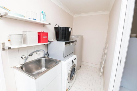 Central March 2 Bed Walk Everywhere - Hotel Accommodation 2