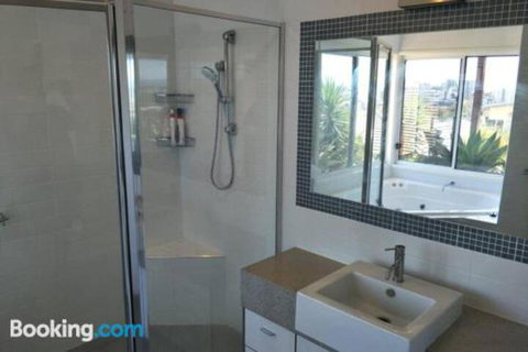 Coolangatta Gold - Hotel Accommodation 6