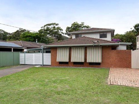 Willows At The Bay 111 Horace St. Large House With Aircon WIFI & Boat Parking. - Hotel Accommodation 0