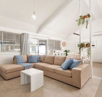 Little Kingsley Beach House 59A Kingsley Drive - Hotel Accommodation