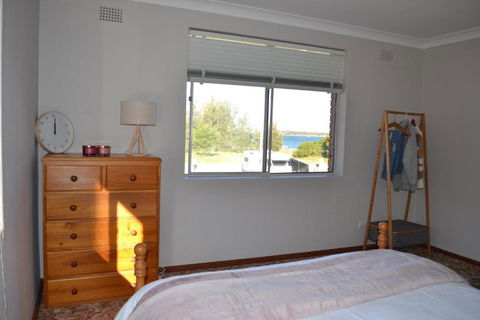 Apartment With Sweeping View Of The Bay 2 Bedrooms Sleeps 5 - Hotel Accommodation 5