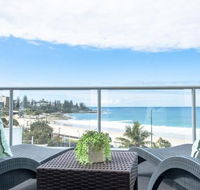 Top Floor Kings Beach Views With Private Rooftop Terrace with spa bath - Hotel Accommodation