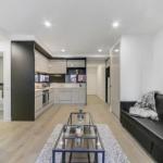 A Modern 2BR Apt 5 Min Walk To Melbourne Central - Hotel Accommodation 0