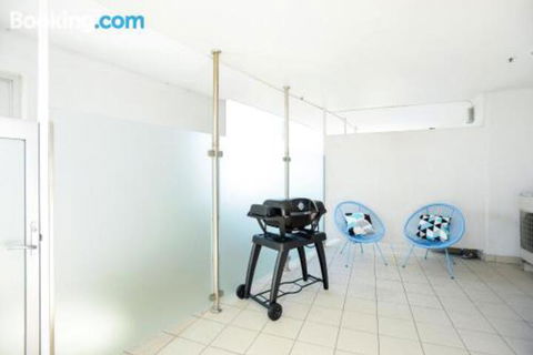 Bayline Beachfront Apartment No 4 - Hotel Accommodation 5