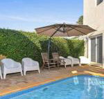 Smugglers Resort Style Apartments no 9 - Hotel Accommodation