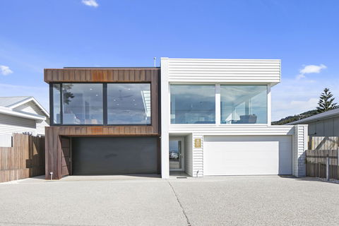Apollo Bay Beach House - Hotel Accommodation 0