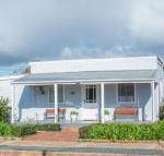 The Rested Guest 3 Bedroom Cottage West Wyalong - Hotel Accommodation