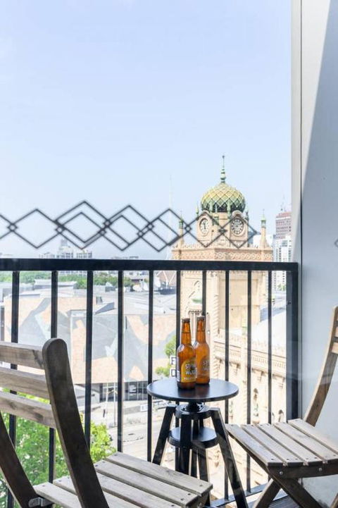 LUCY Stylish City Vibe & Views - Hotel Accommodation 5