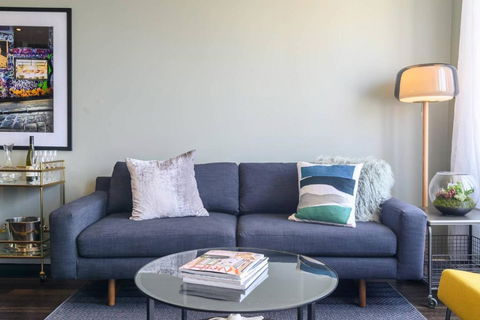 LUCY Stylish City Vibe & Views - Hotel Accommodation 3