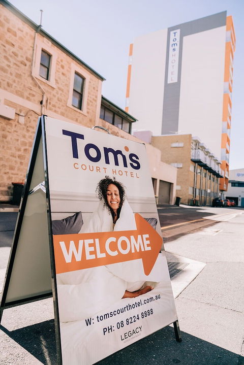 Tom's Court Hotel - Hotel Accommodation 2