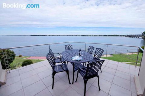 Brookwater Waterfront On Lake Mulwala - Hotel Accommodation 2