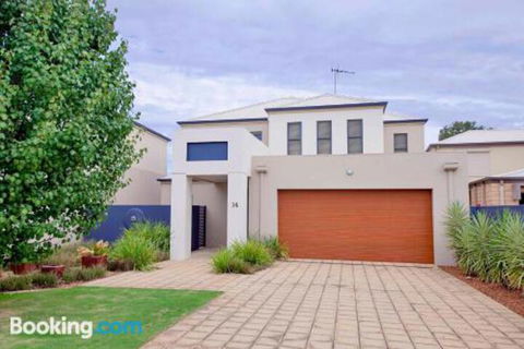 Brookwater Waterfront On Lake Mulwala - Hotel Accommodation 1