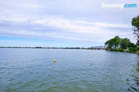 Brookwater Waterfront On Lake Mulwala - Hotel Accommodation 4