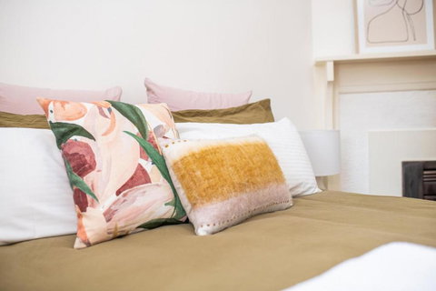 Lords Cottage Charming CBD Home Pet Friendly - Hotel Accommodation 6