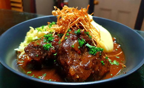 Shamrock Hotel Greenbushes - Hotel Accommodation 3