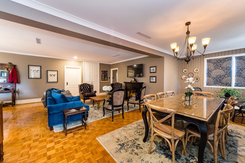 Hedge House- Luxury Space Style Location - Hotel Accommodation 3