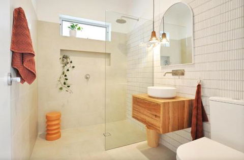 Pine At Arlos Refined Luxury In Glenelg - Hotel Accommodation 3